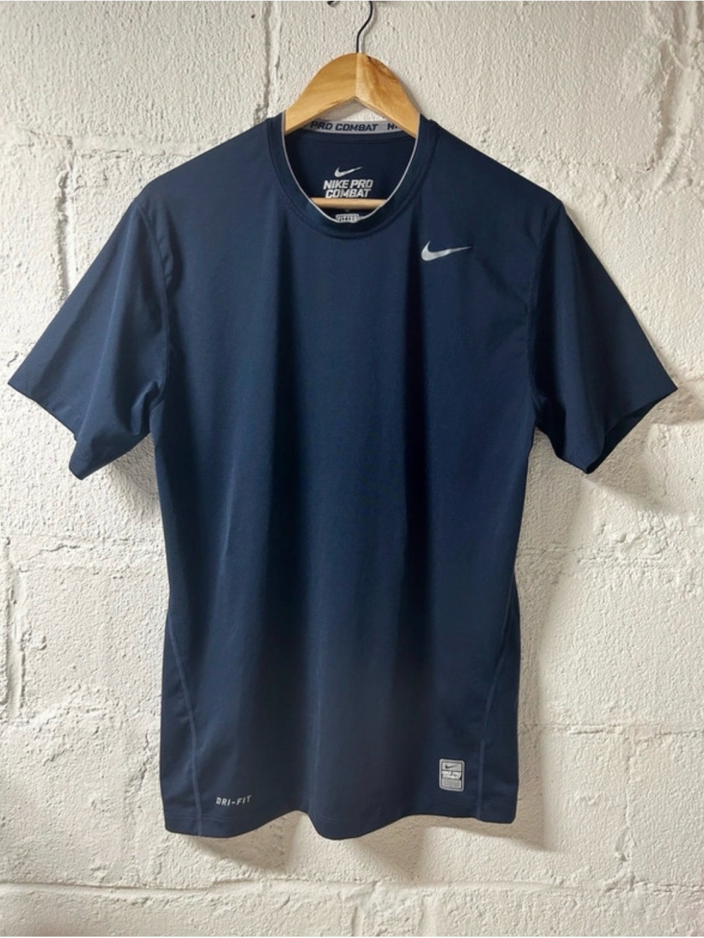 Nike Short Sleeve Men’s Dri-FIT Performance Tee - Navy Blue, Sz. L